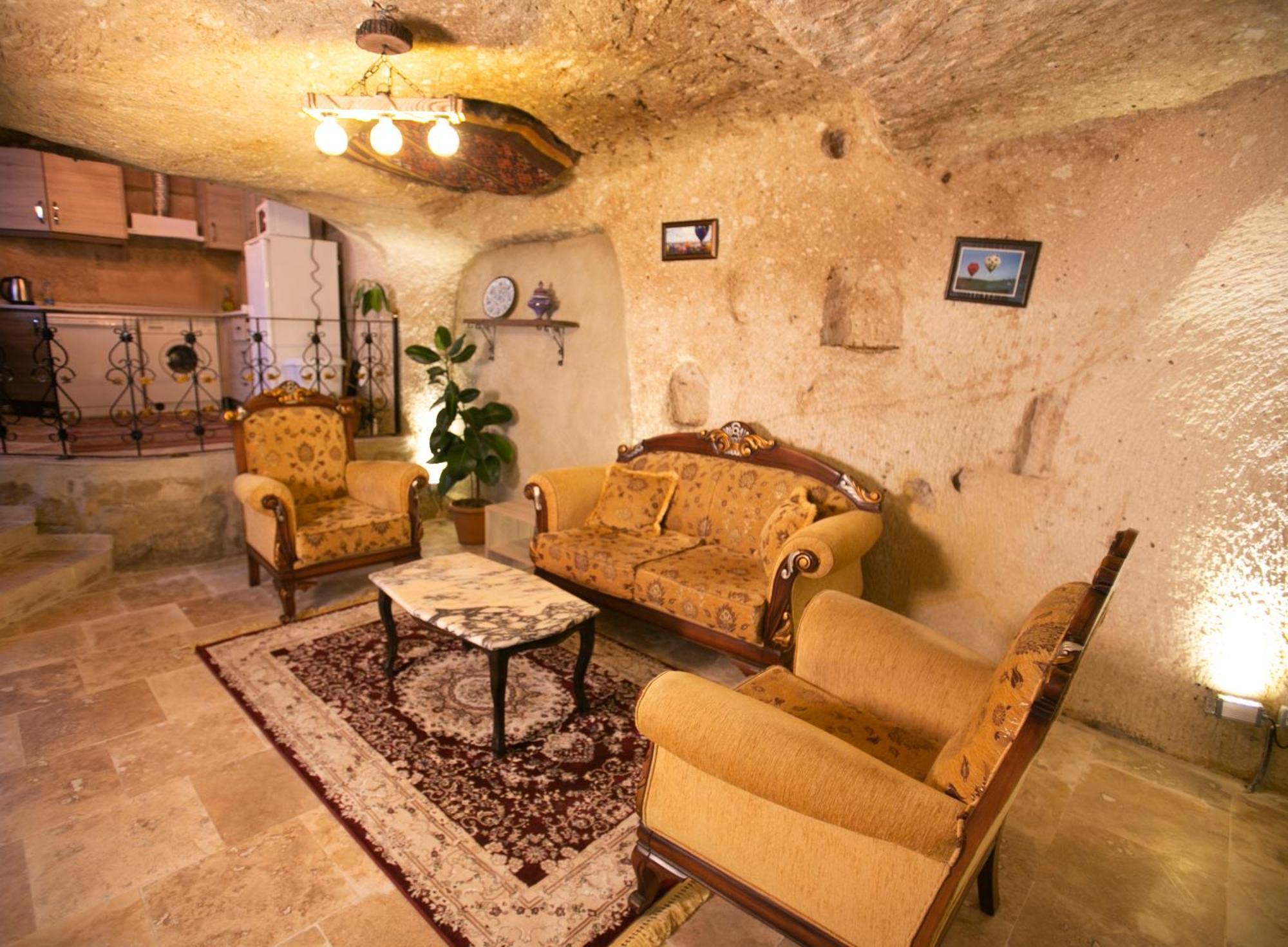 Kamelya Cave Hostel (Adults Only) 괴레메 외부 사진