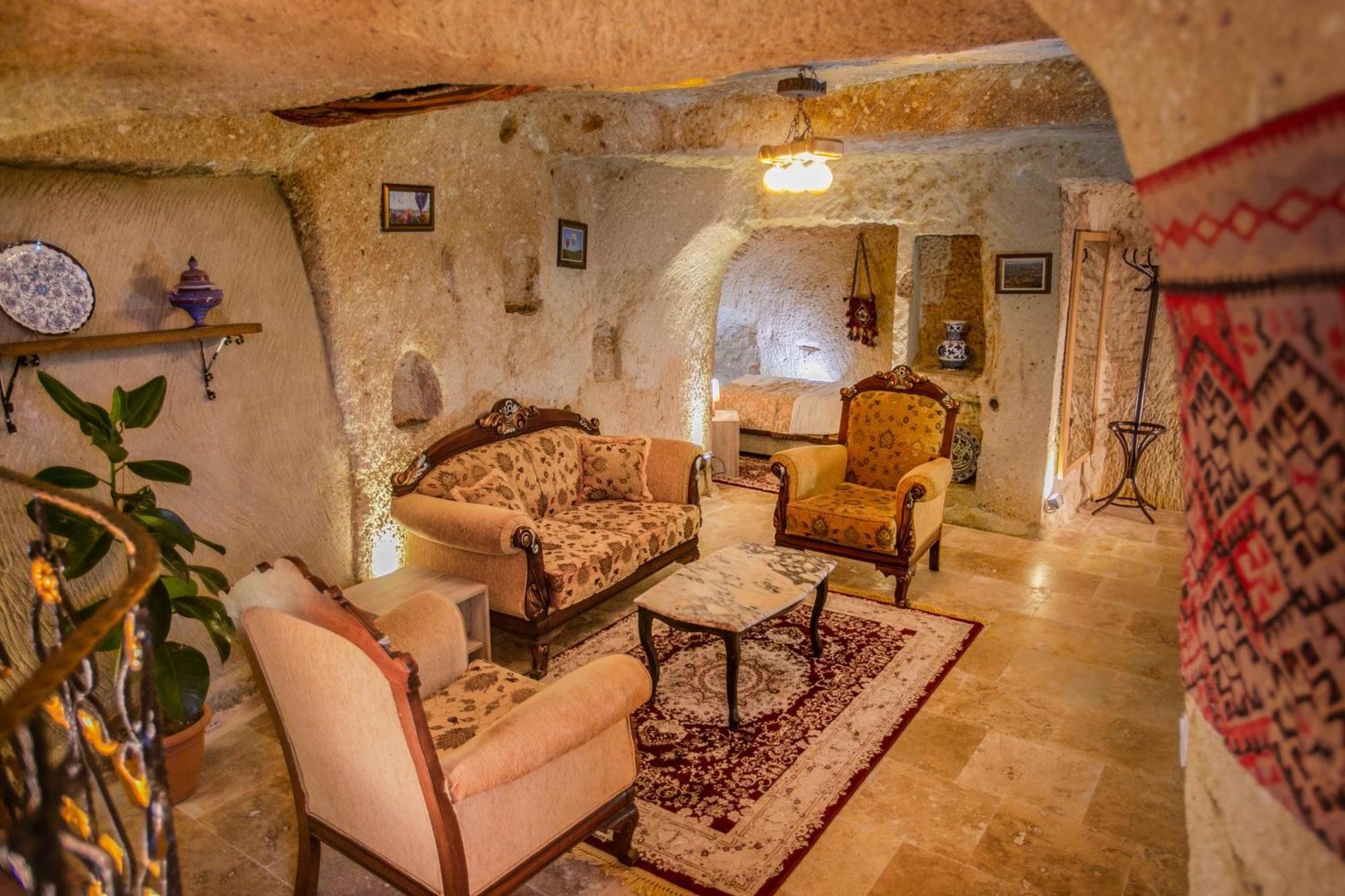 Kamelya Cave Hostel (Adults Only) 괴레메 외부 사진