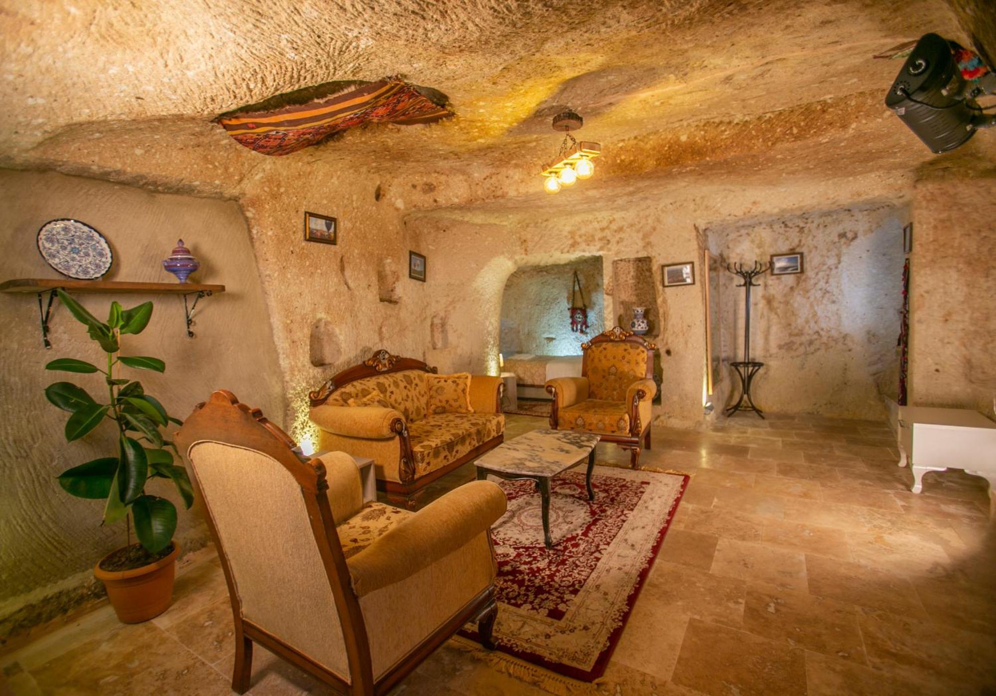 Kamelya Cave Hostel (Adults Only) 괴레메 외부 사진