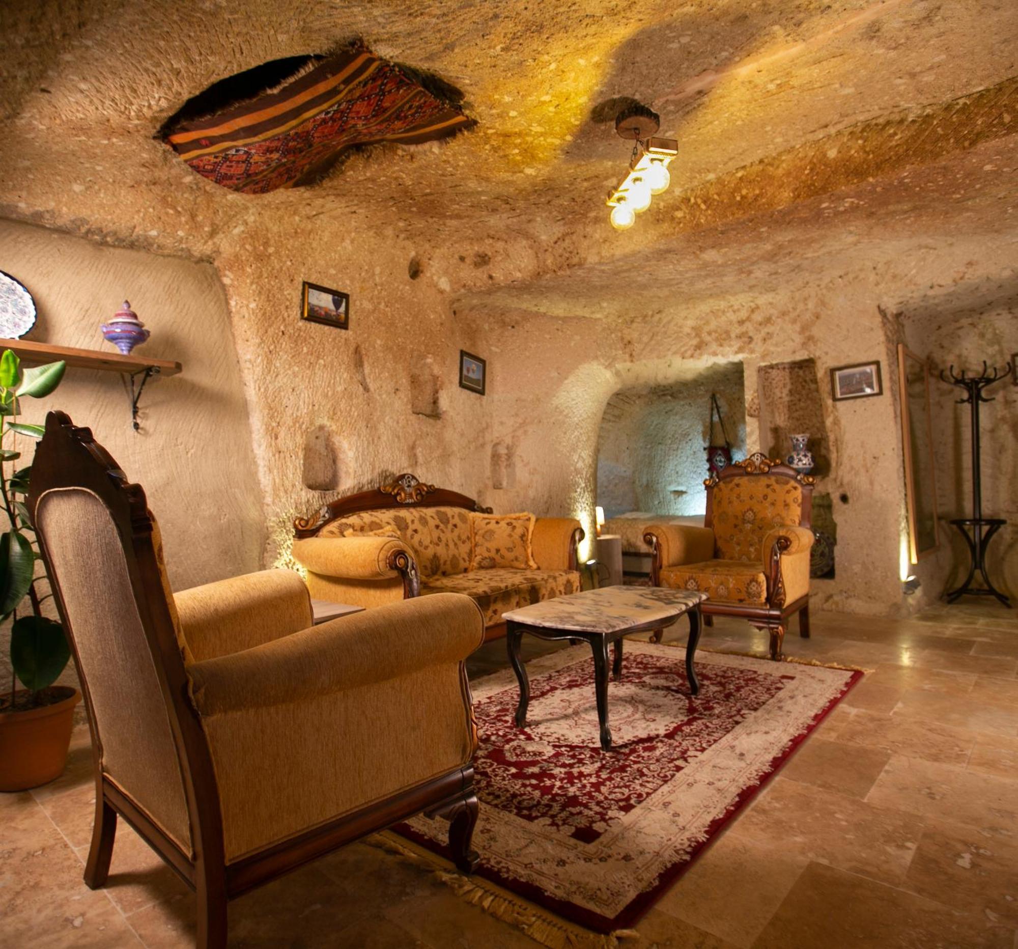 Kamelya Cave Hostel (Adults Only) 괴레메 외부 사진